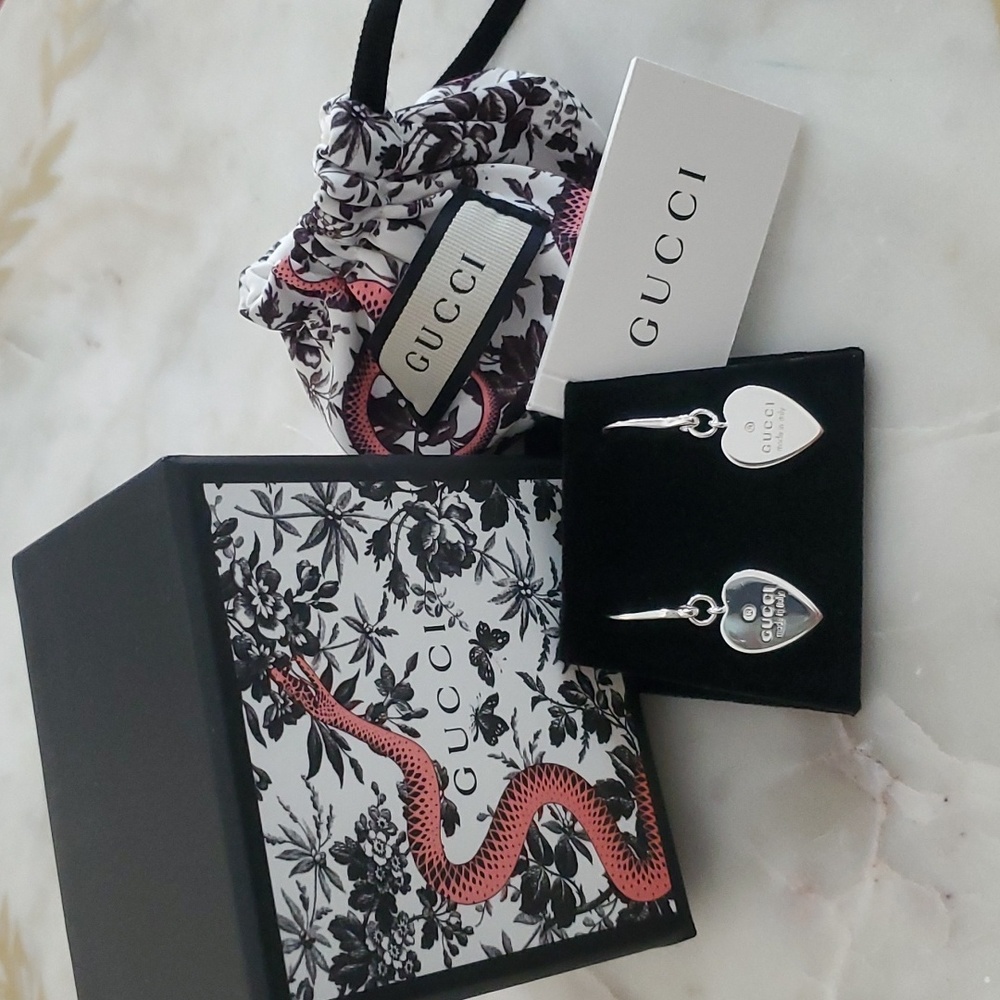 NWT ⭐️ Gucci Sterling Silver Heart Earrings